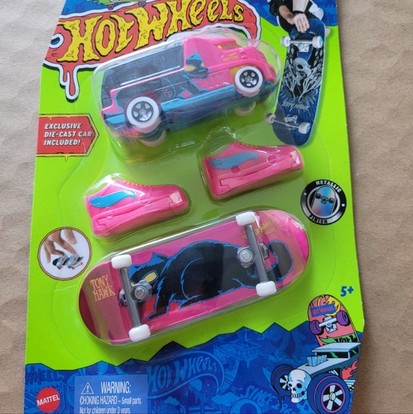 Hot Wheels Skate  Official  Tony Haw - Picture 2 of 4